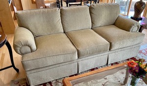 lot 1 image: Fraker Design Custom Stafford Sofa
