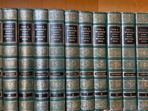 lot 9 image: Set of Funk and Wagnalls Encyclopedias