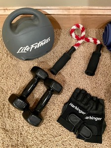 lot 197 image: Exercise Items
