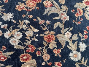 lot 105 image: Shaw Floral Area Rug
