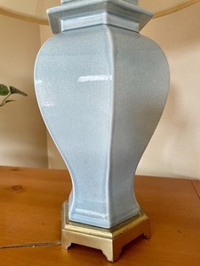 lot 84 image: Ethan Allen Lamp