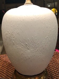 lot 75 image: Classy White Lamp