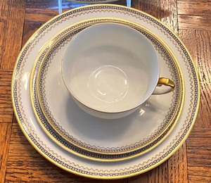 lot 19 image: Partial Set Bavaria China