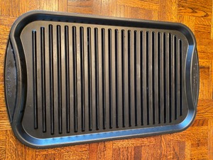 lot 28 image: Nordic Ware Griddle