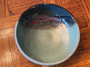 lot 33 image: Handcrafted Pottery Bowl
