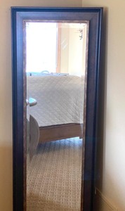 lot 35 image: Decorative Wall Mirror