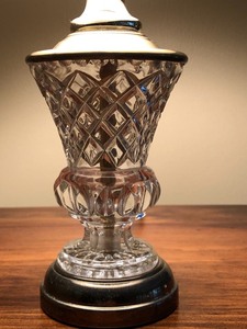 lot 183 image: Small Crystal Lamp
