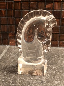 lot 166 image: Steuben Crystal Figural Horse Head