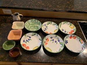 lot 205 image: Decorative Kitchen Dishes