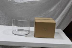 lot 504 image: Lot of (2) Glass Vase Cylinder Clear 10Dx8H (in box)