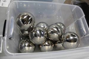 lot 536 image: Lot of (10) Ball Dcor Silver  4-12D (in plastic bin)