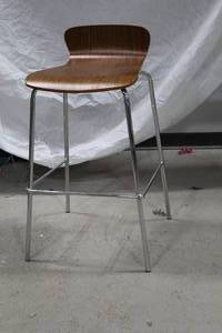 lot 471 image: Metal Bar Stool with Curved Wood Seat 19Wx20Dx35H