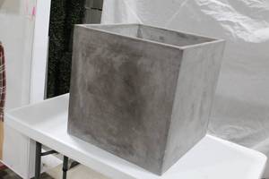 lot 663 image: Accent Dcor Cement Cube StandPlanter 20Lx20Wx20H (in box)