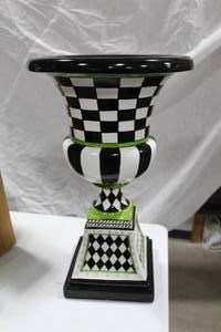 lot 789 image: Urn Planter BlackWhiteGreen 16Dx26-12H
