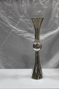 lot 694 image: Z Gallerie Glass Clarion Vase Clear with Silver 9Dx36H (in box)