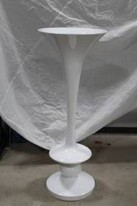 lot 699 image: Vase White 20-12Dx53H