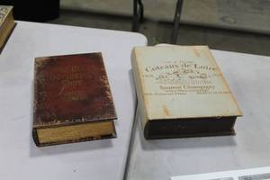 lot 808 image: Lot of (2) Hideaway Books
