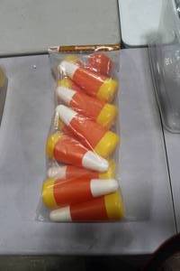 lot 844 image: Candy Corn Bowling Game (new in package)