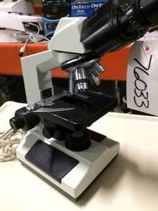 WOW HIGH QUALITY OLYMPUS CH2 CH-2 Laboratory Binocular Powered Lighted Microscope with 4 Objectives - Excellent Working Condition