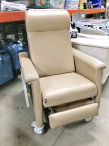 lot 3 image: WOW MSRP $3000 Winco Carecliner Mobile Extra Wide Reclining Mobile Geri Chair With Heat & Massage - Excellent Working Condition Has Trays On Both Sides With Cup Holder Inserts