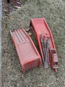 lot 97 image: Auto Ramp Set, Mower Blades & Scissor Jack