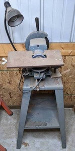 lot 35 image: Vintage Foley Belsaw Bench Top Saw Blade Grinder