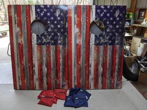 lot 82 image: Patriotic Cornhole Yard Game Set