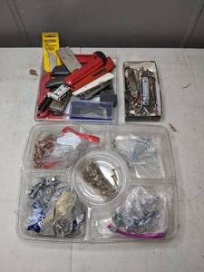 lot 83 image: Utility Knives, Hardware & Paint Can Openers