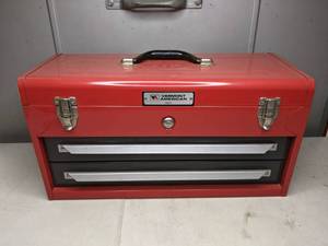 lot 70 image: Vermont American Metal Tool Box