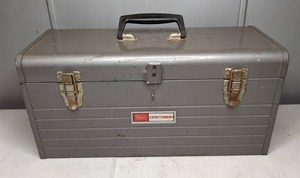 lot 71 image: Vintage Metal Craftsman Tool Box
