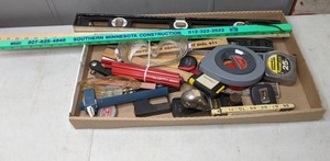 lot 78 image: Measuring Tools & Miscellany