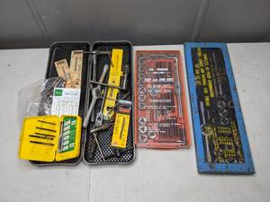 lot 51 image: Lot of Tap and Die Parts