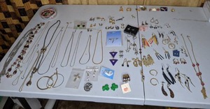 lot 277 image: Large Lot of Costume Jewelry
