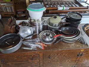 lot 300 image: Kitchen Jumbo Lot