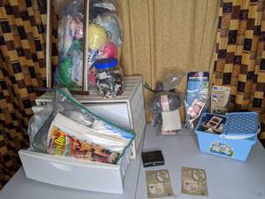 lot 253 image: Vintage Sewing Supplies