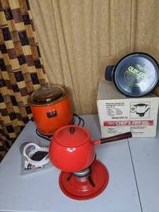 lot 257 image: Deep Fryer, Slow Cooker, Fondue Pot, and French Fry Cutter