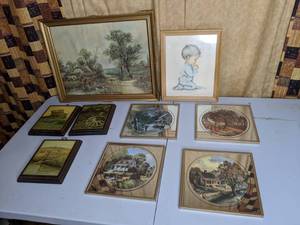 lot 220 image: Rustic Country Cottage-Style Wall Art Pack