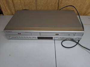 lot 221 image: Samsung DVDVHS Player