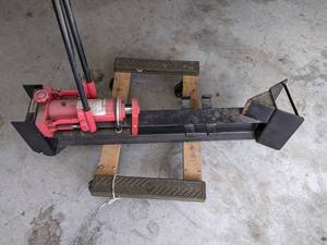 lot 14 image: Hydraulic Log Splitter