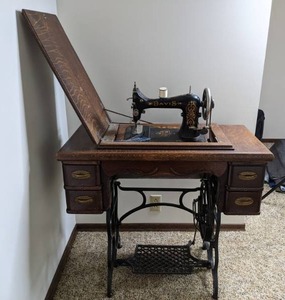 lot 157 image: Antique Davis Sewing Machine Table