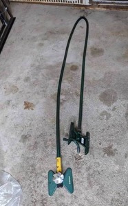 lot 382 image: Melnor Square Pattern Sprinkler