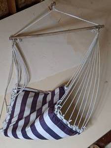 lot 380 image: Hanging Pet Hammock