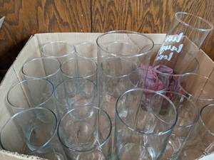 lot 131 image: Lot of Glass Vases