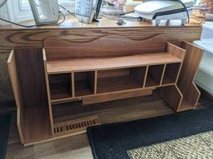 lot 137 image: Desktop Shelf Topper