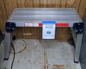 lot 408 image: Folding Metal Bench