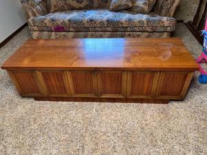 lot 152 image: Vintage Lane Princess Cedar Chest