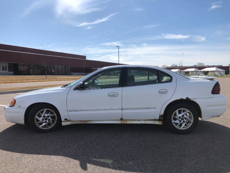 lot 3 image: 2004 Pontiac Grand AM SE1 - 2 OWNER