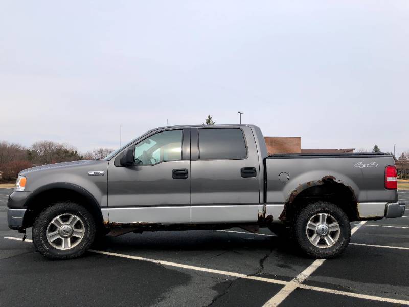 lot 5 image: 2006 Ford F-150 XLT SUPER CREW