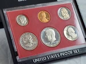 Uncirculated 1980 United States Proof Set