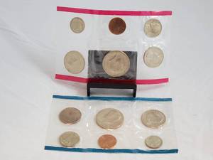 1979 U S Mint Uncirculated Philadelphia & Denver Mint Sets